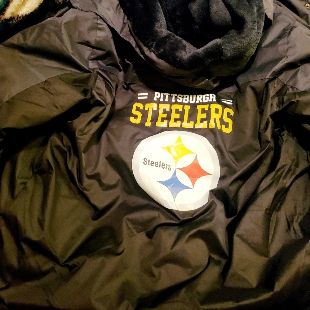 Pittsburgh Steelers size large
